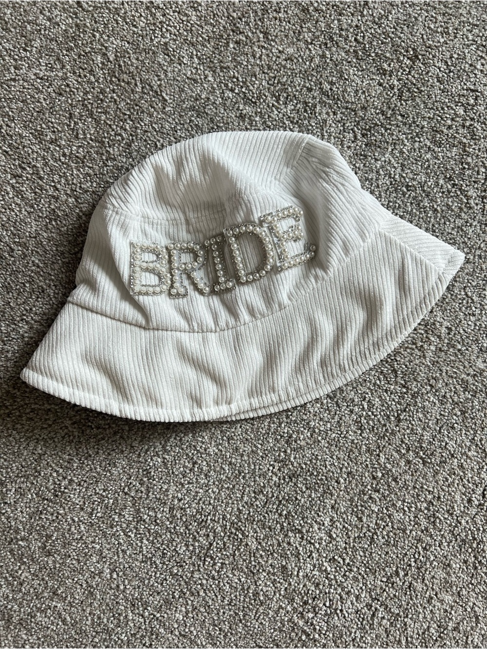 White Bride Pearl Embellished Bucket Hat